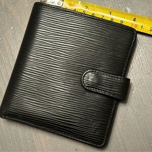 Louis Vuitton wallet ✨